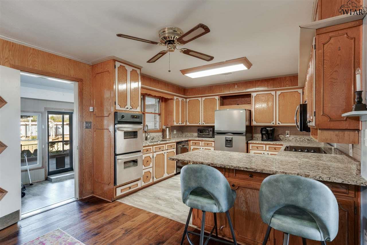 504 S Hilltop Avenue, Burkburnett, Texas image 8