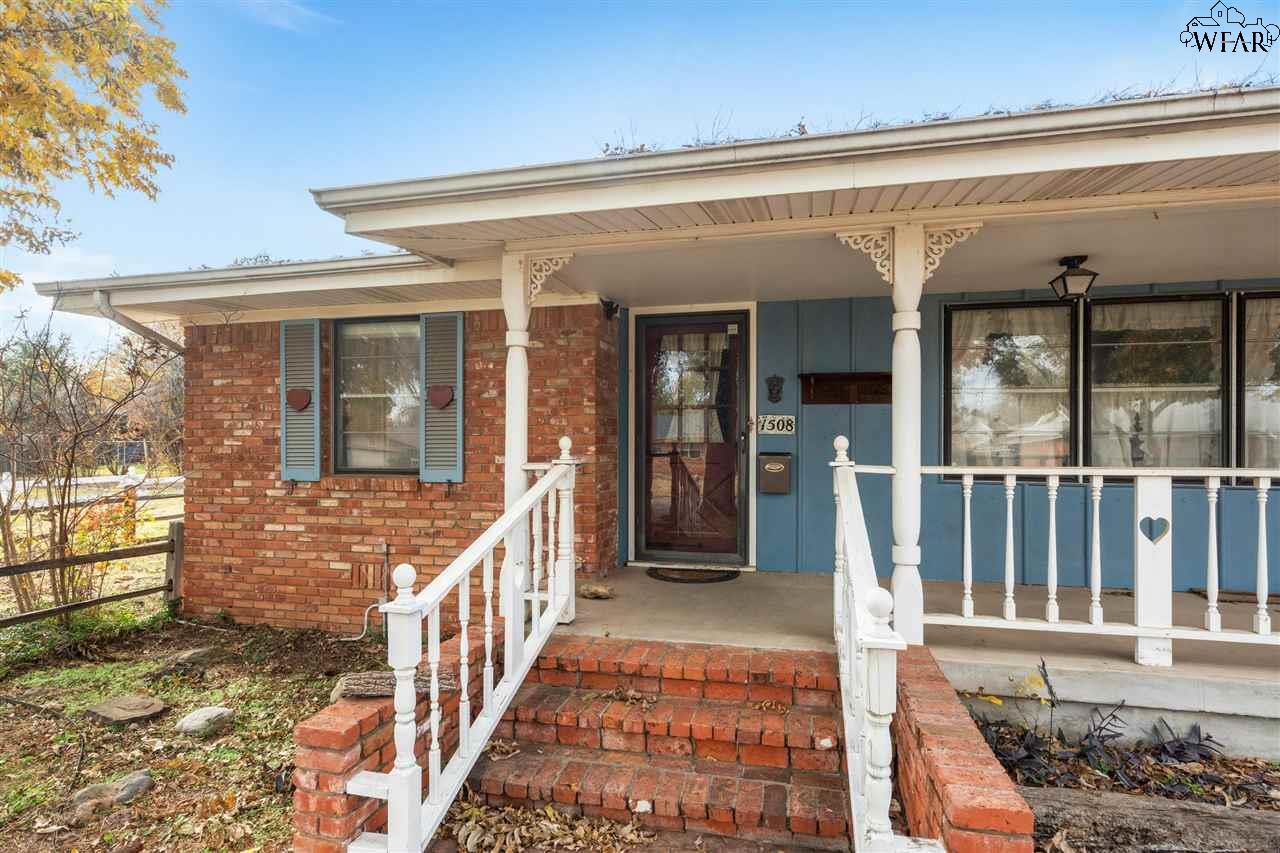 1508 Rita Lane, Iowa Park, Texas image 2