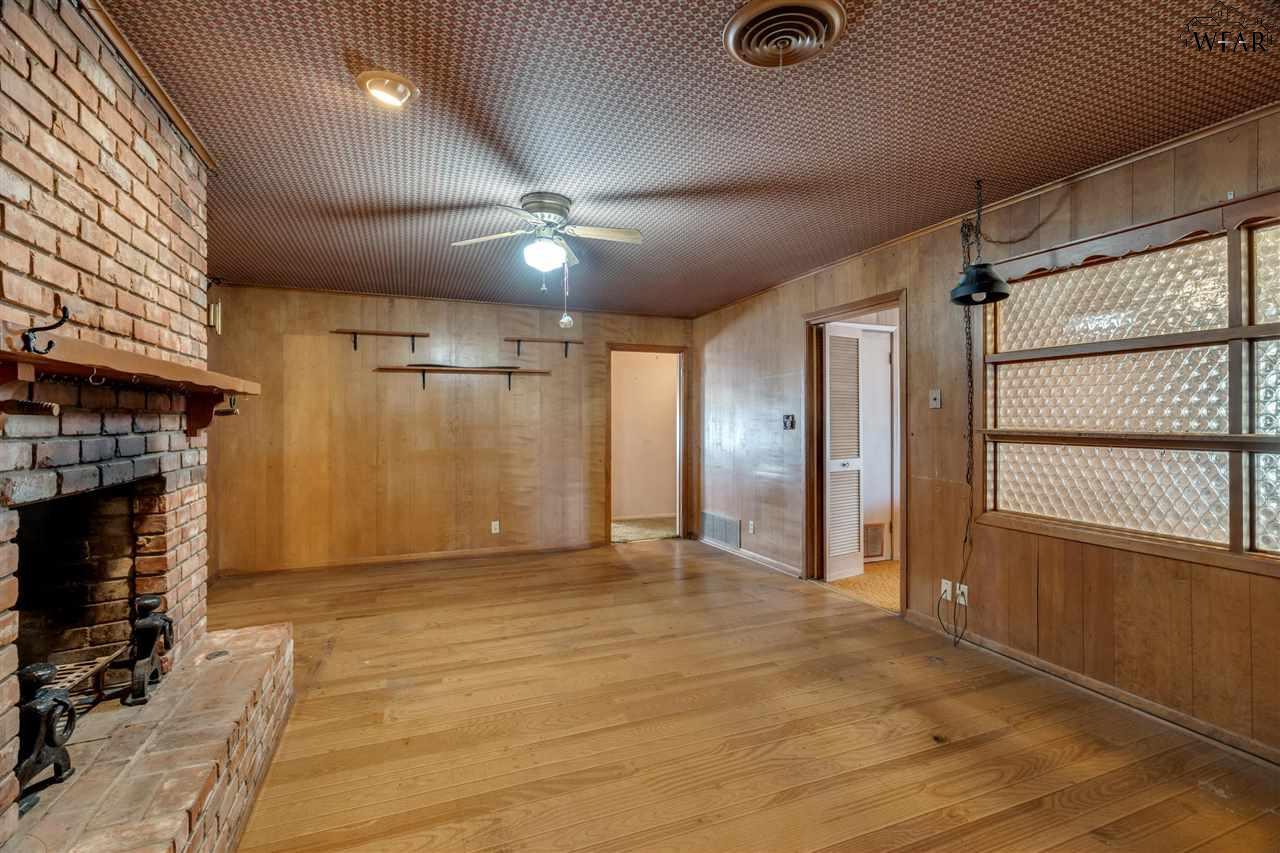 1508 Rita Lane, Iowa Park, Texas image 9