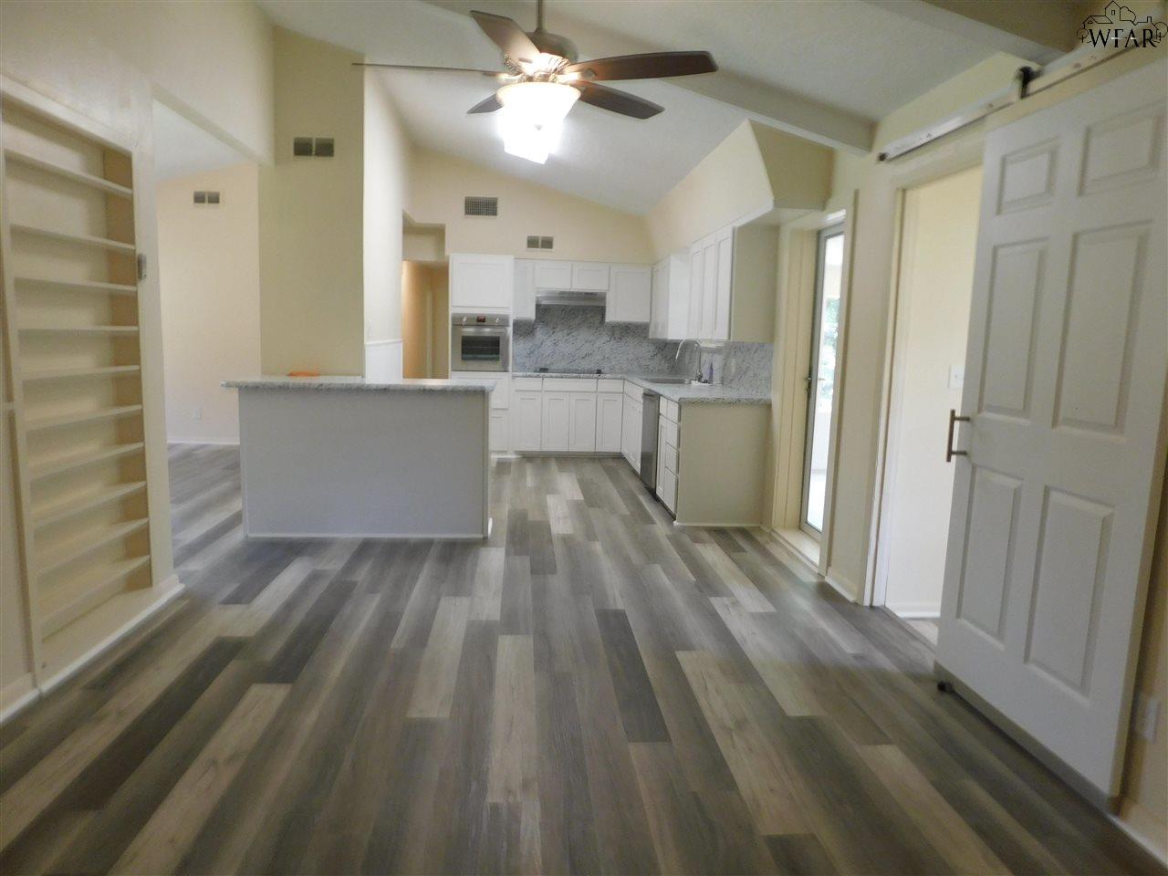 516 N Hilltop Avenue, Burkburnett, Texas image 4