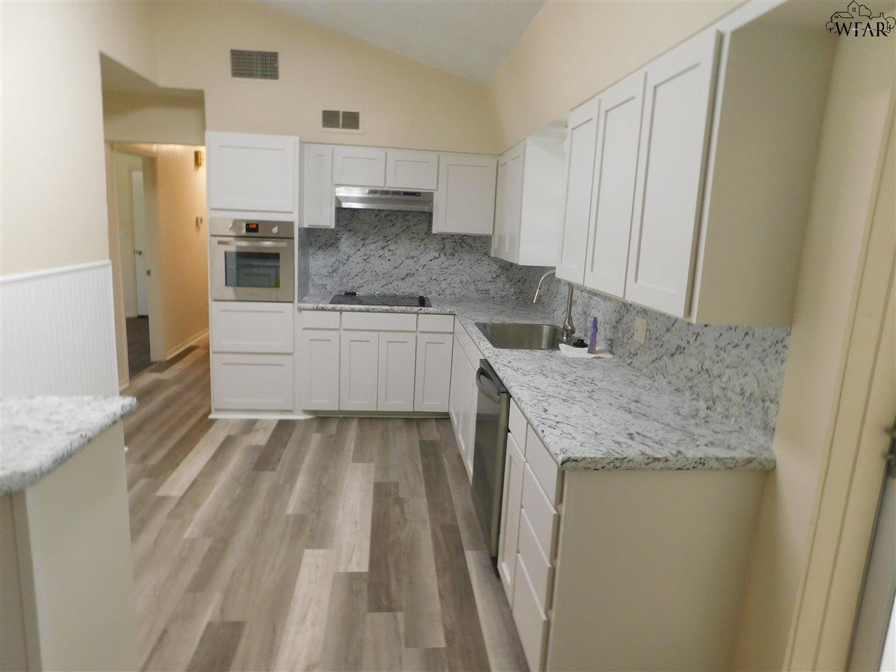 516 N Hilltop Avenue, Burkburnett, Texas image 6