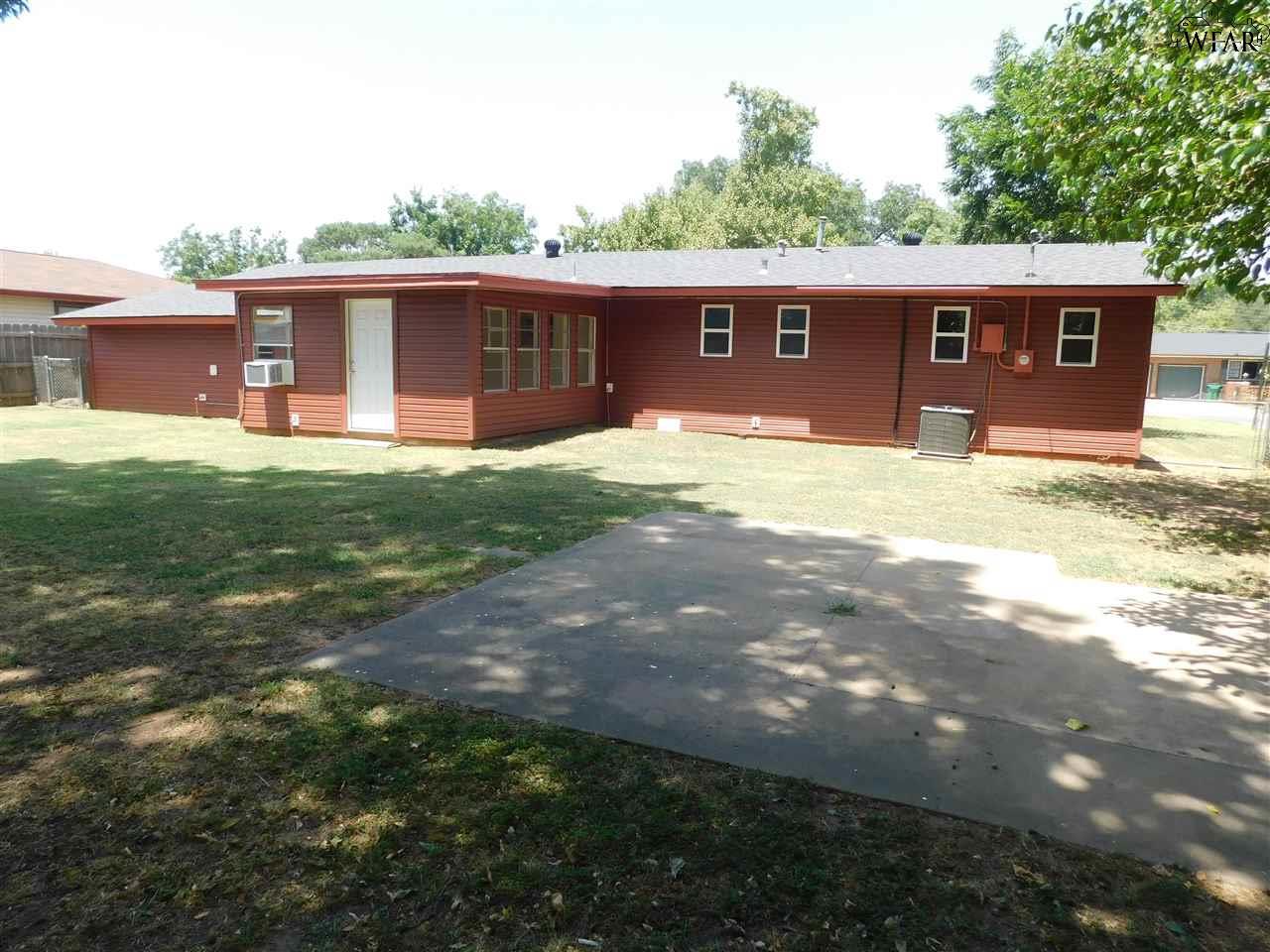 516 N Hilltop Avenue, Burkburnett, Texas image 30