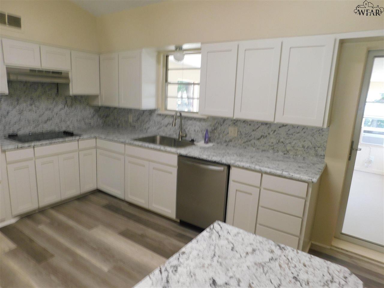 516 N Hilltop Avenue, Burkburnett, Texas image 8