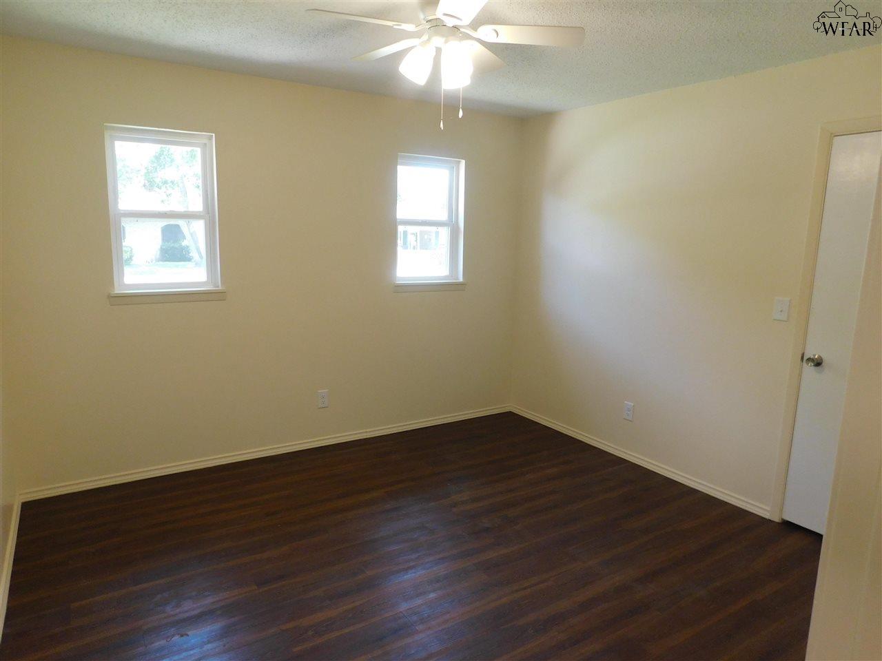 516 N Hilltop Avenue, Burkburnett, Texas image 21