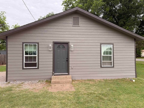 Mobile Home For Sale - 510 N Pacific Avenue<br/> Wichita County, Iowa Park, TX 76367