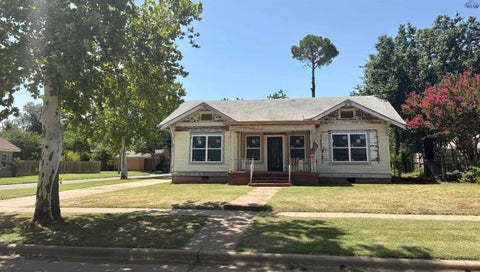 Homes For Sale - 1801 Speedway Avenue<br/> Wichita County, Wichita Falls, TX 76301