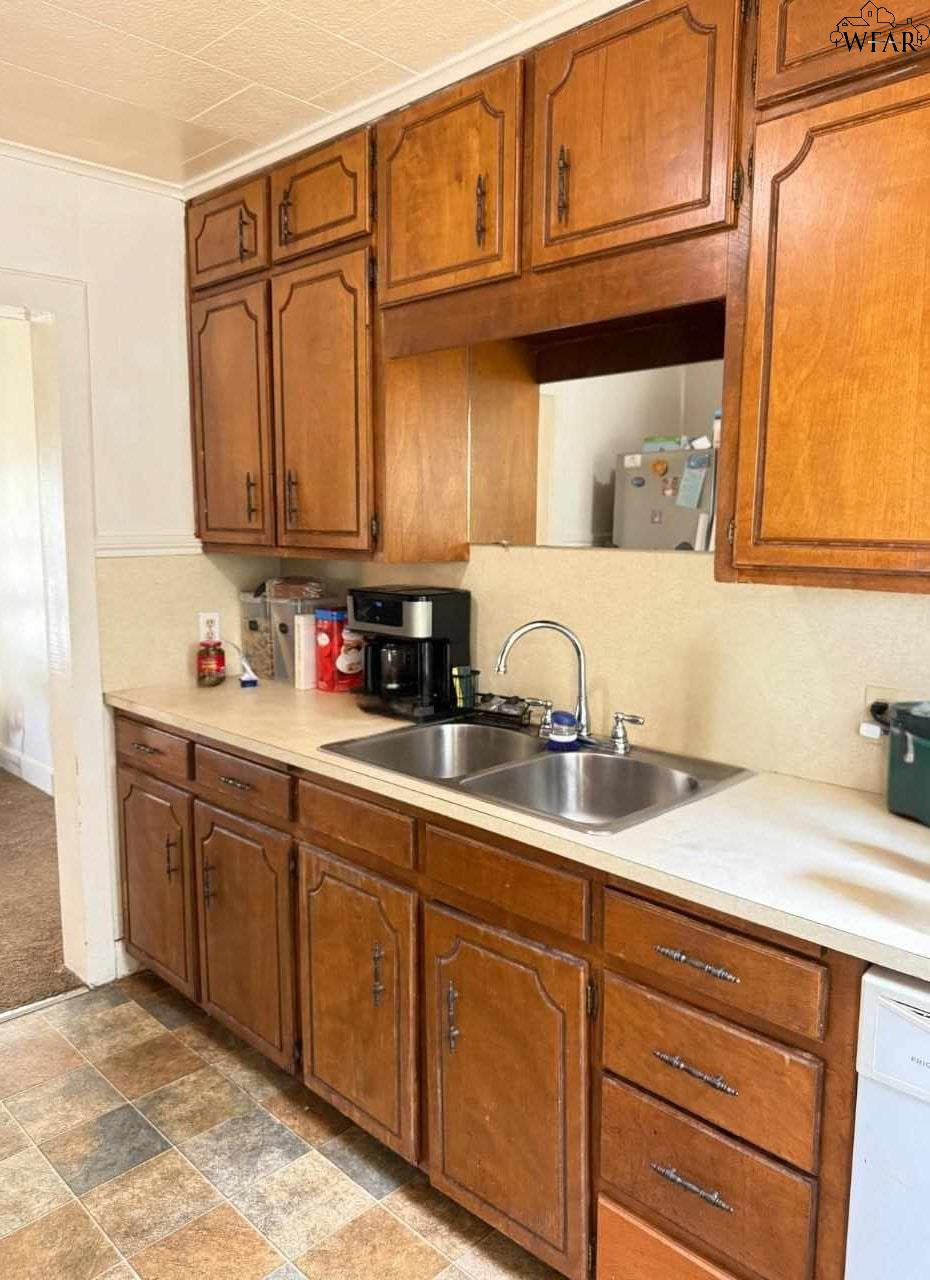 510 N Wilbarger Street, Electra, Texas image 9