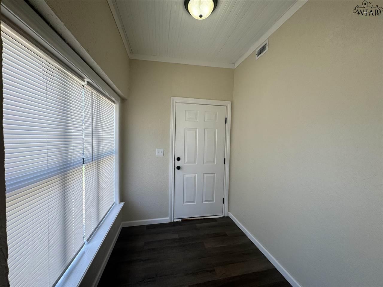 501 S Archer Street, Henrietta, Texas image 4