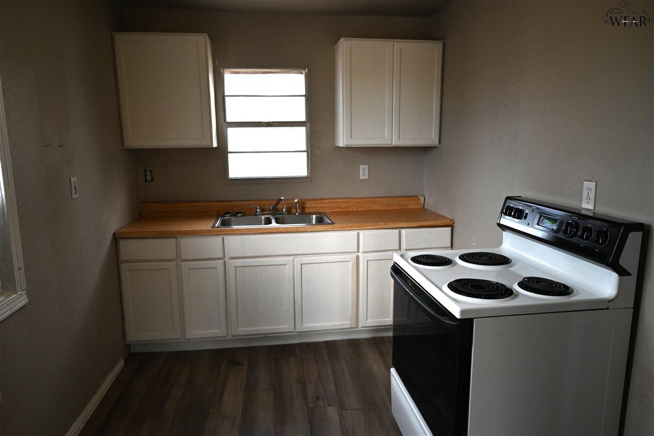 1106 River Lane, Wichita Falls, Texas image 7