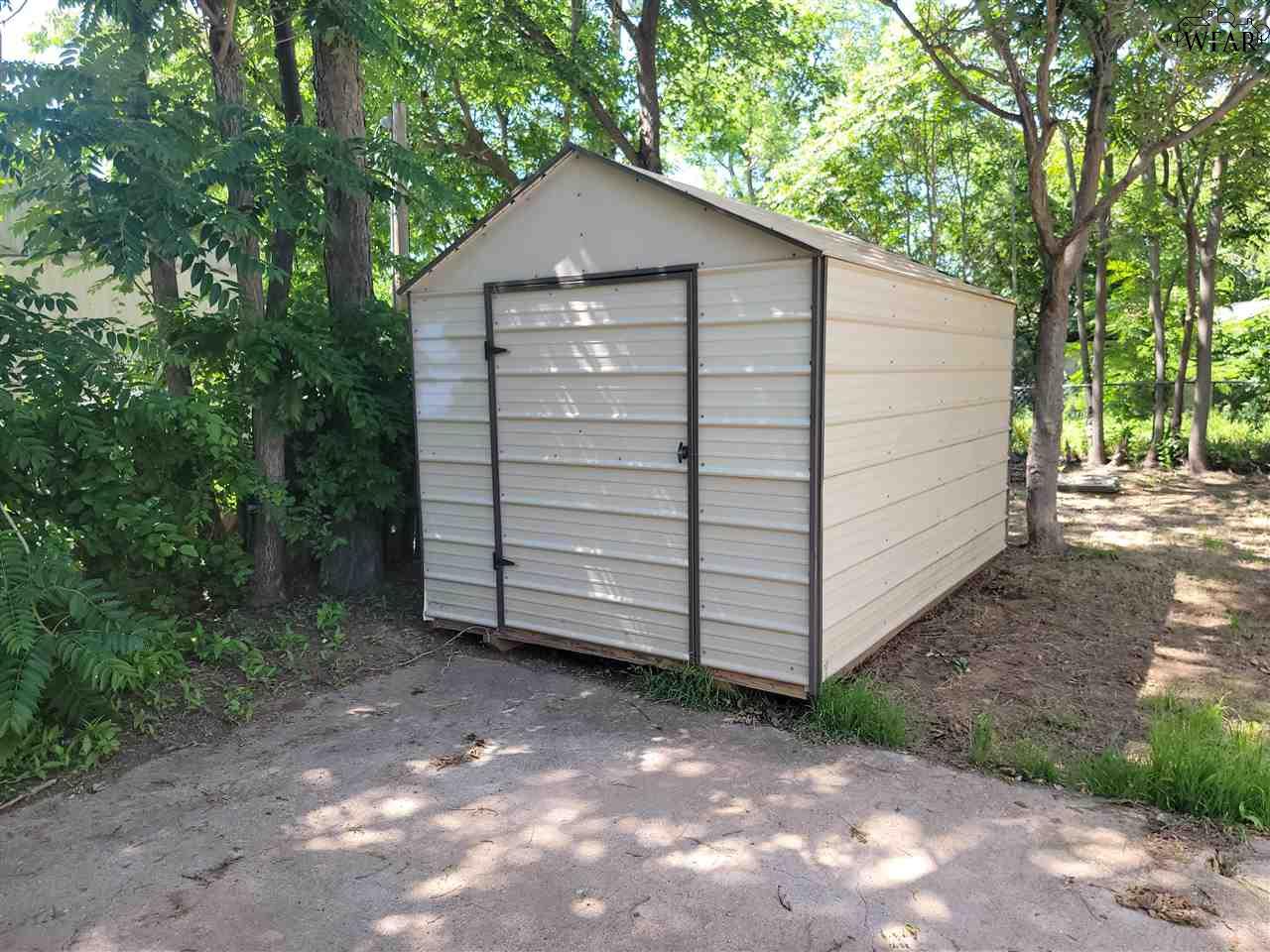 209 W 1st Street, Burkburnett, Texas image 29