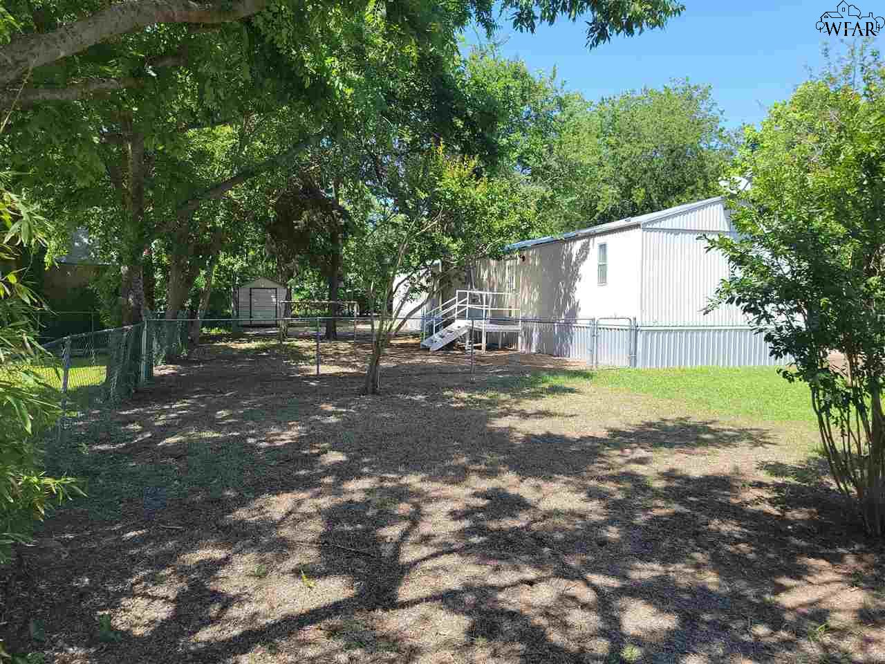 209 W 1st Street, Burkburnett, Texas image 23