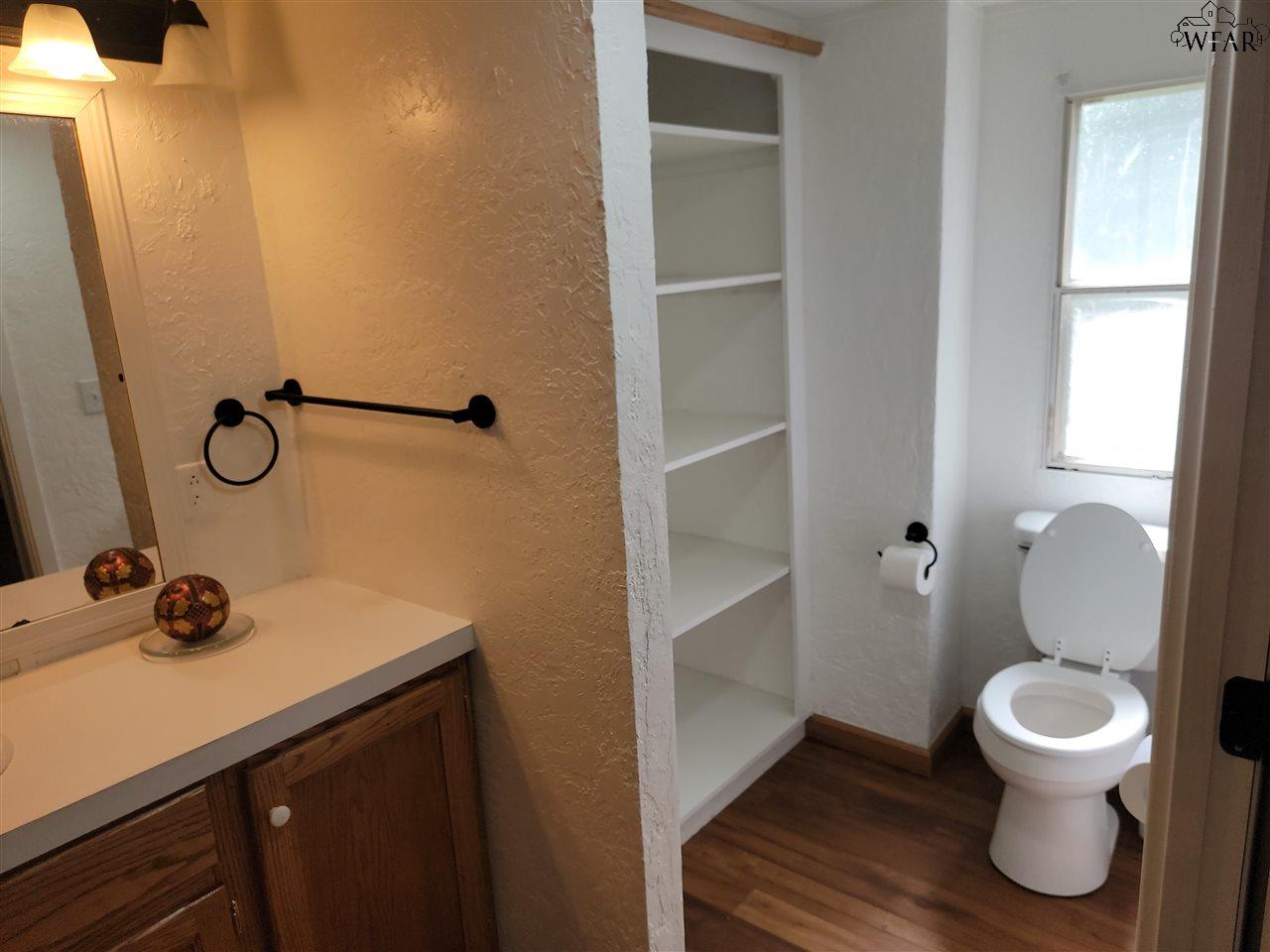 209 W 1st Street, Burkburnett, Texas image 17