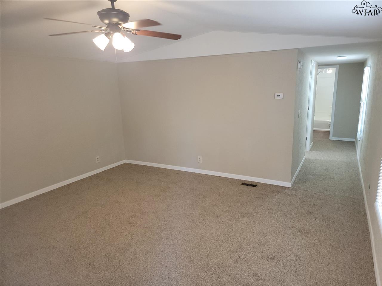 209 W 1st Street, Burkburnett, Texas image 3