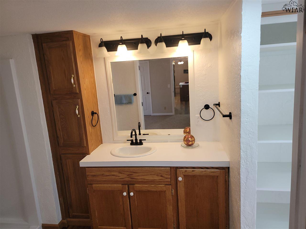 209 W 1st Street, Burkburnett, Texas image 18