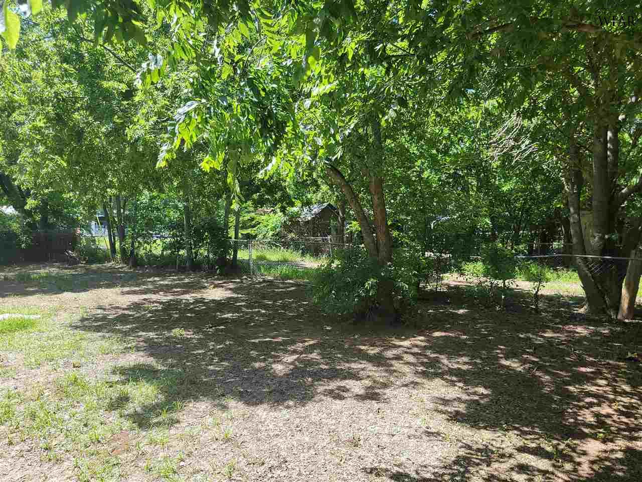 209 W 1st Street, Burkburnett, Texas image 25