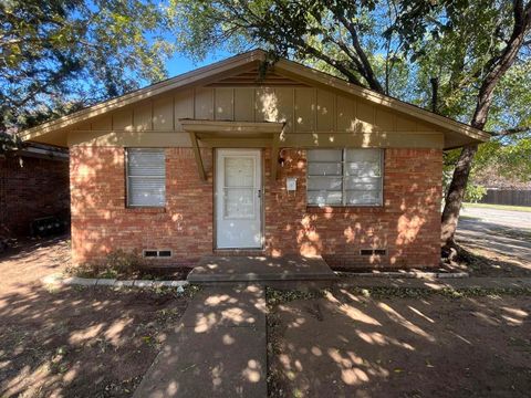 Homes For Rent - 1900 Huff Street<br/> Wichita Falls, TX 76301