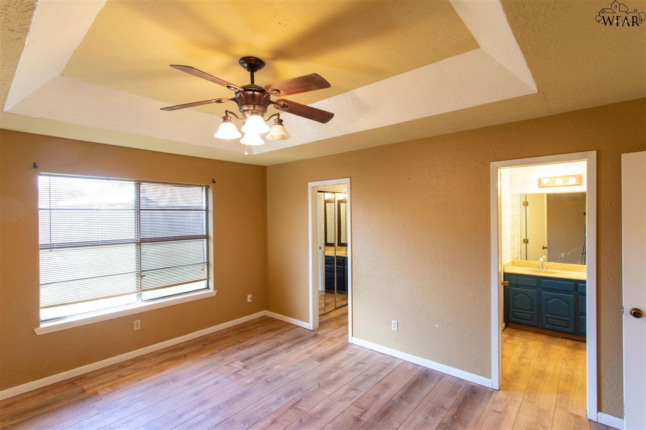 4614 Spring Shadow Drive, Wichita Falls, Texas image 22