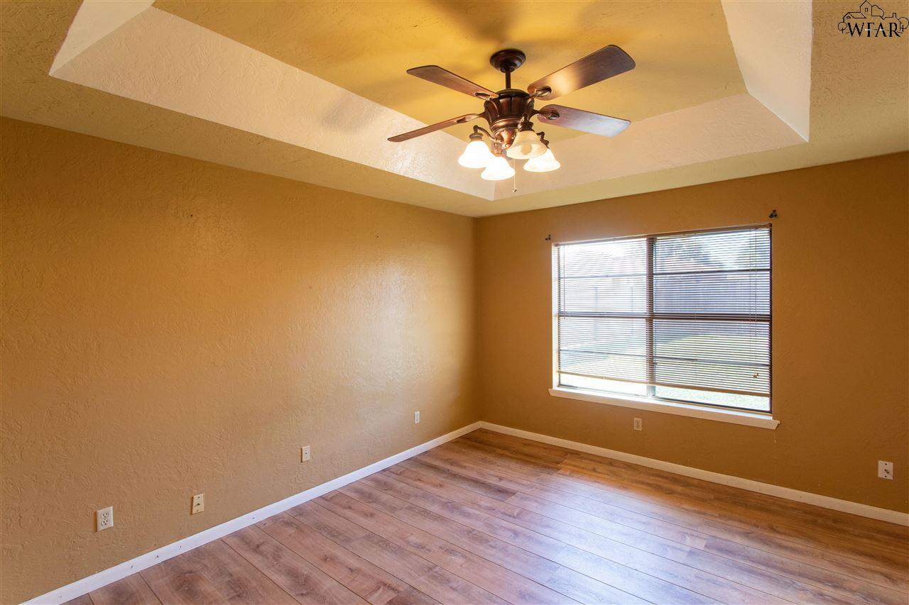 4614 Spring Shadow Drive, Wichita Falls, Texas image 21