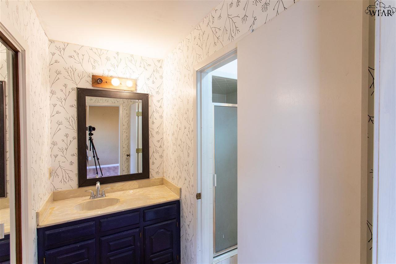 4614 Spring Shadow Drive, Wichita Falls, Texas image 25
