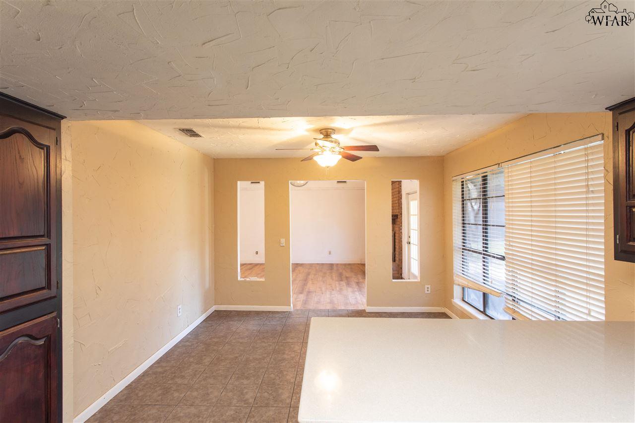 4614 Spring Shadow Drive, Wichita Falls, Texas image 11