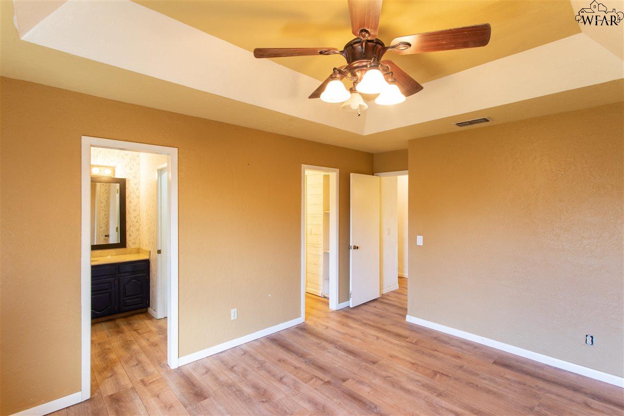 4614 Spring Shadow Drive, Wichita Falls, Texas image 24