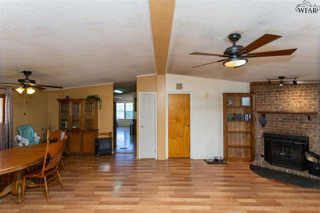 14953 Bray Road, Electra, Texas image 8