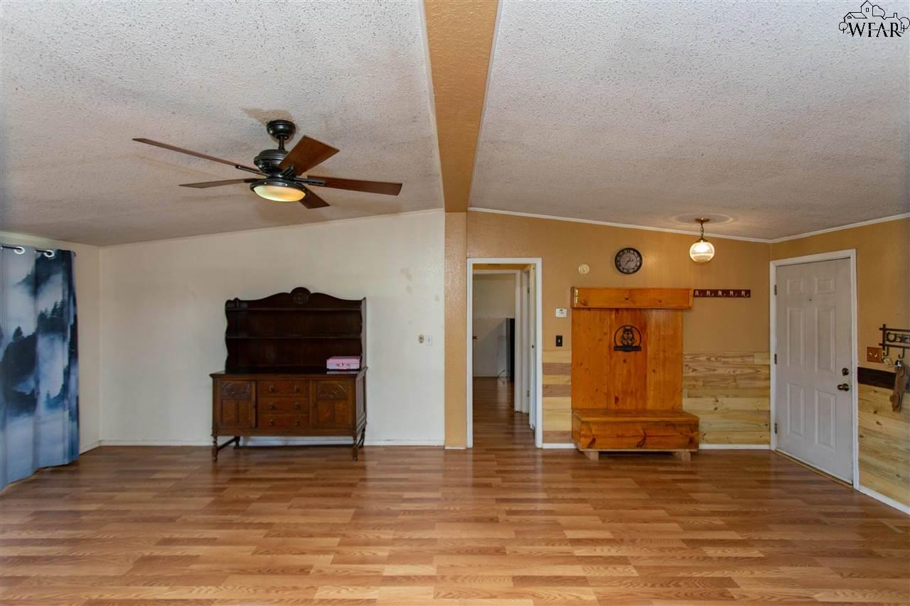 14953 Bray Road, Electra, Texas image 10