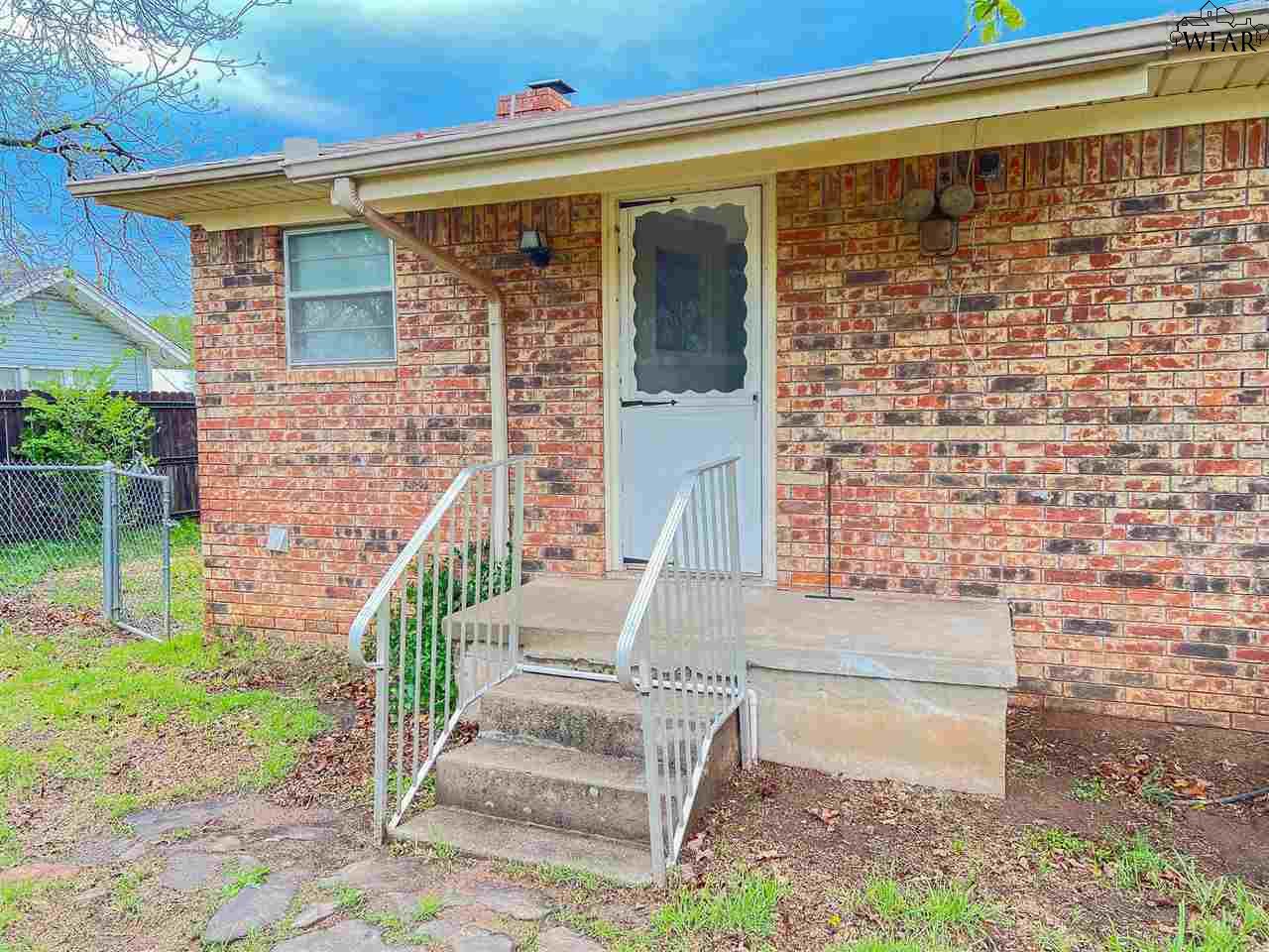 703 S Oak Street, Archer City, Texas image 18