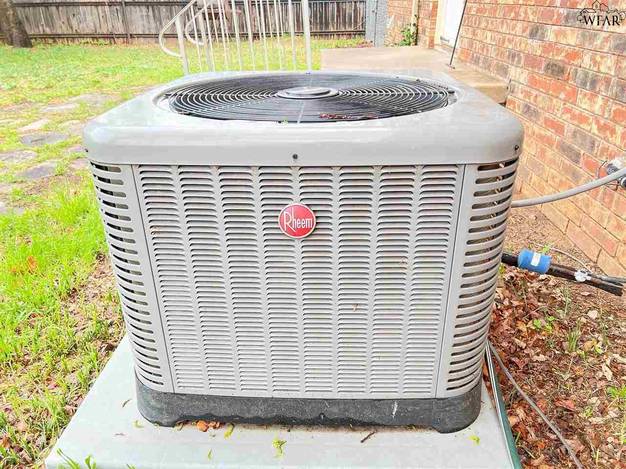 703 S Oak Street, Archer City, Texas image 19