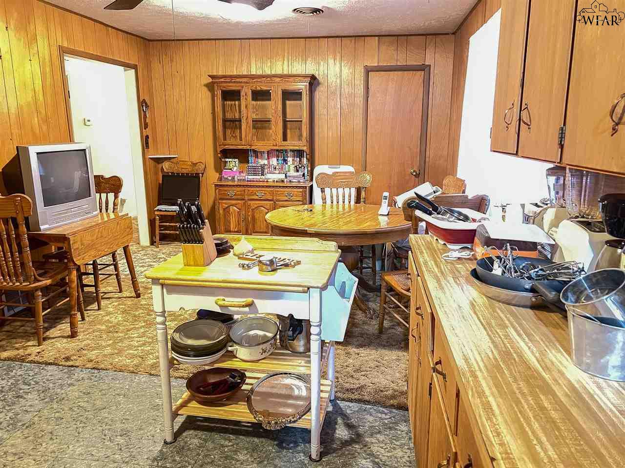 703 S Oak Street, Archer City, Texas image 12