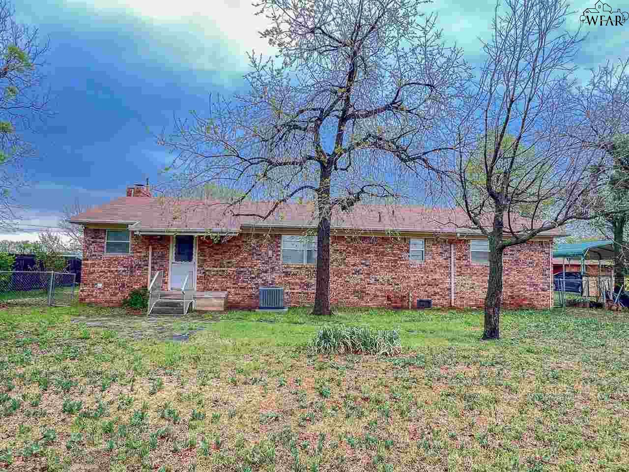 703 S Oak Street, Archer City, Texas image 15