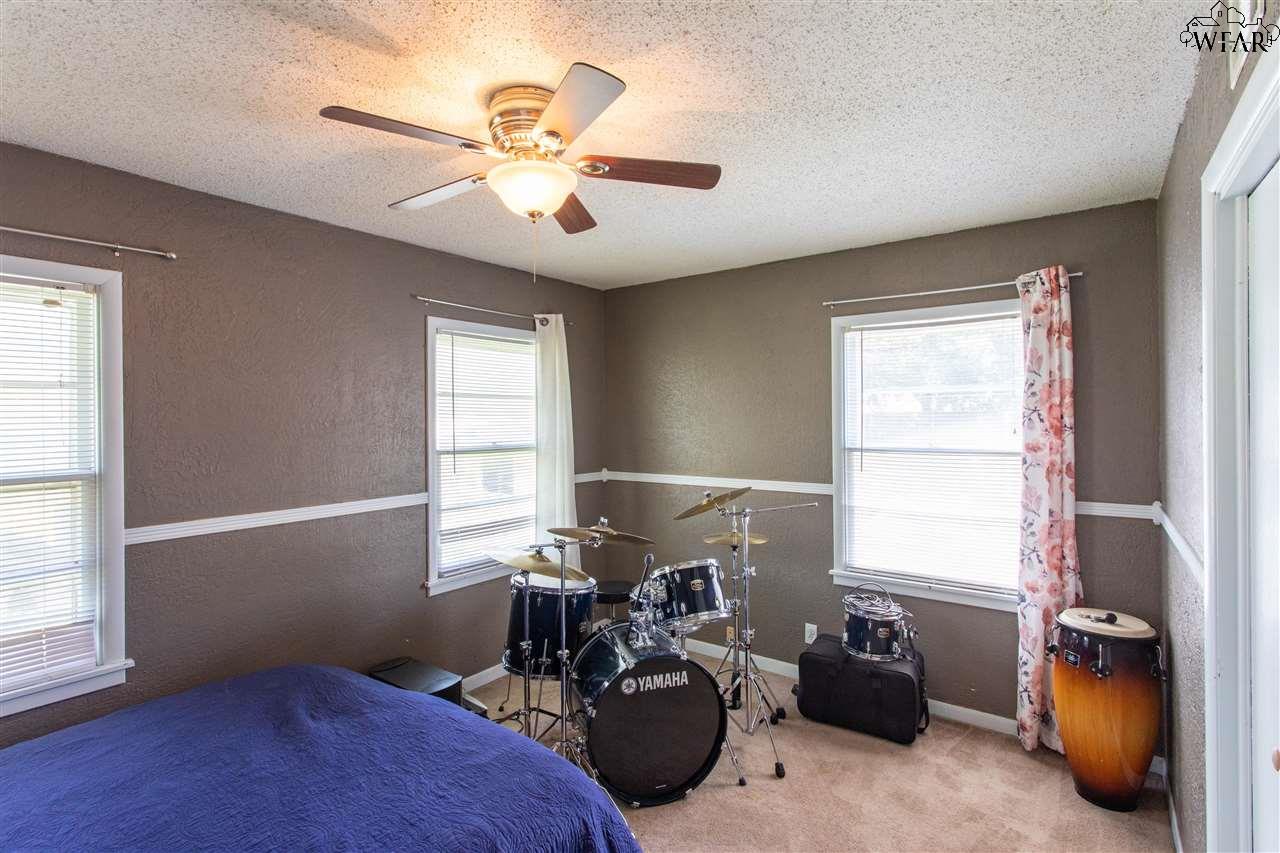 206 Clark Circle, Henrietta, Texas image 17