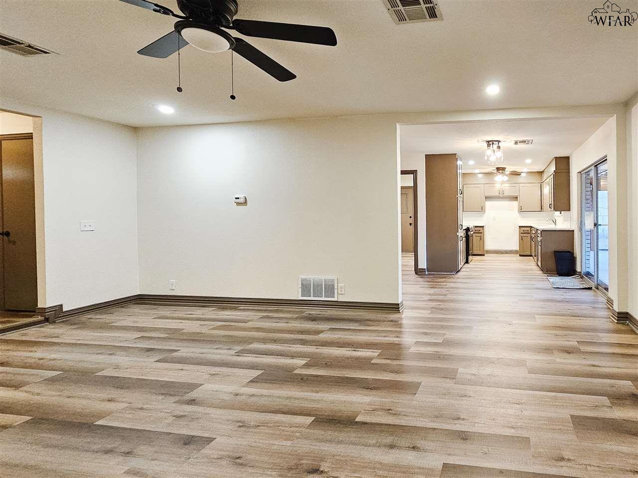 821 Mimosa Street, Burkburnett, Texas image 4