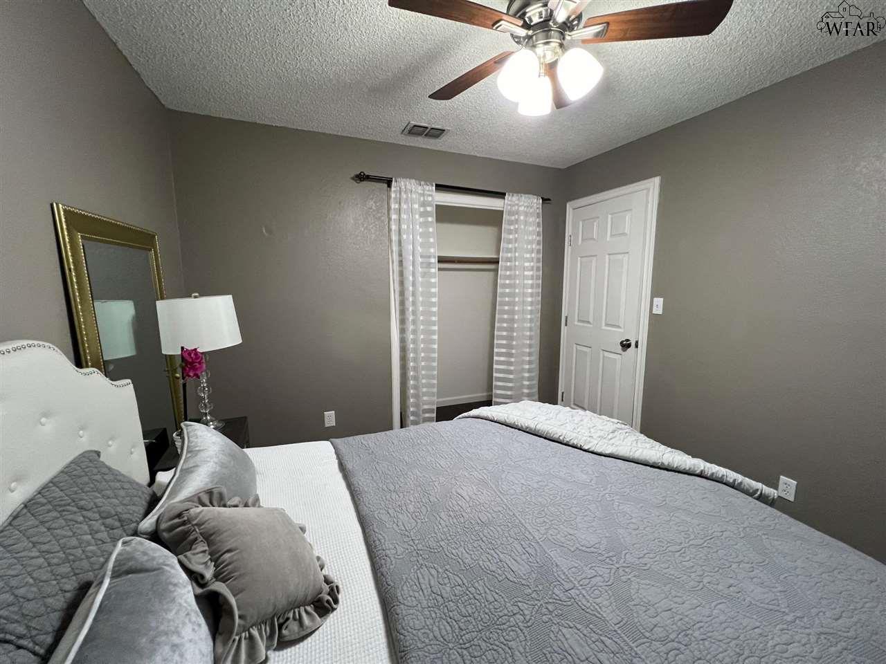 505 E Commerce Street, Henrietta, Texas image 19