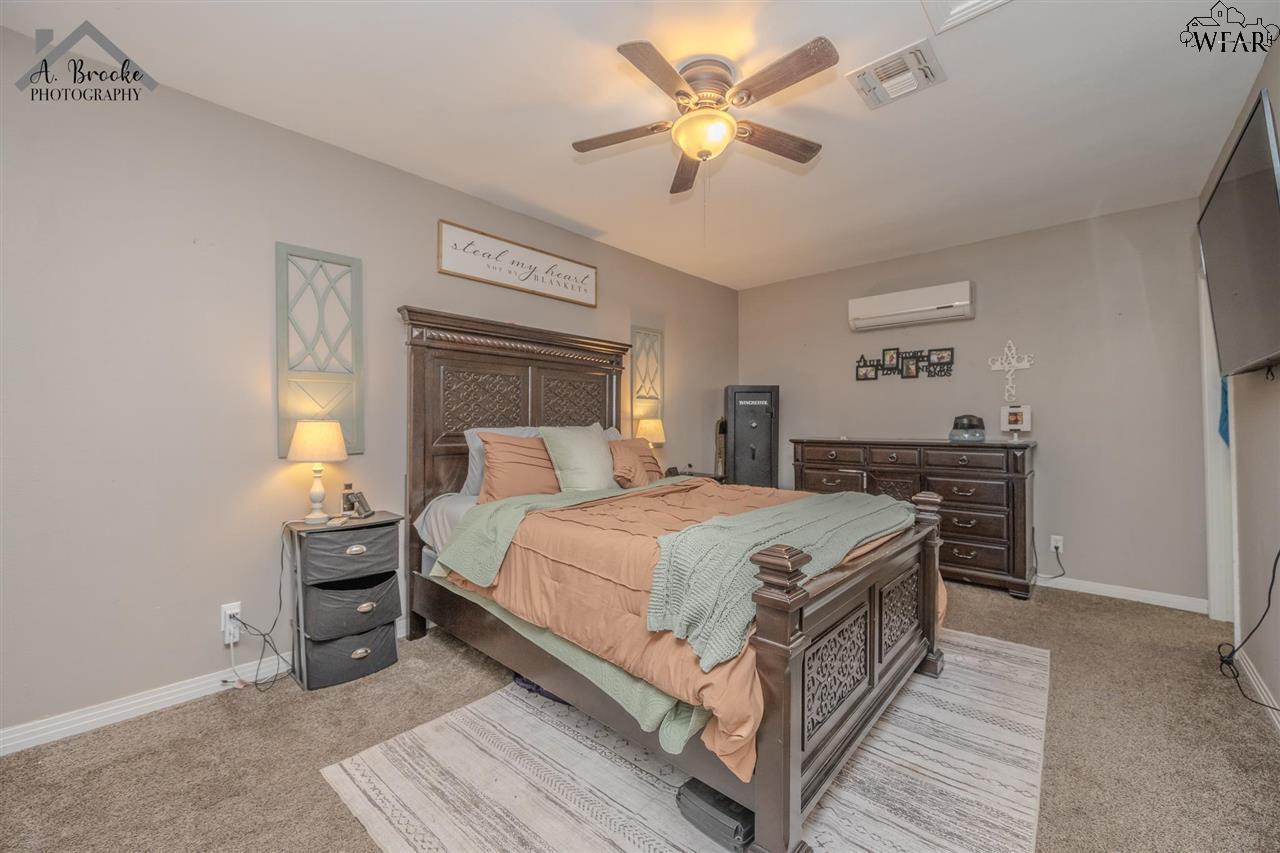 816 S Ash Street, Archer City, Texas image 15