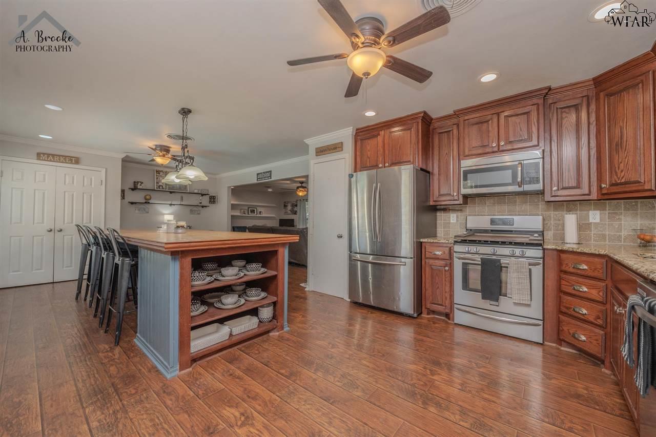 816 S Ash Street, Archer City, Texas image 12