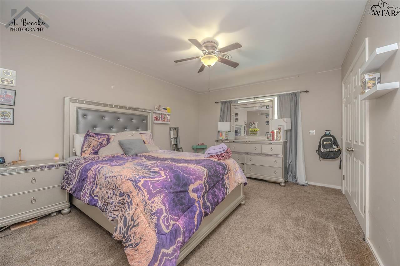 816 S Ash Street, Archer City, Texas image 19