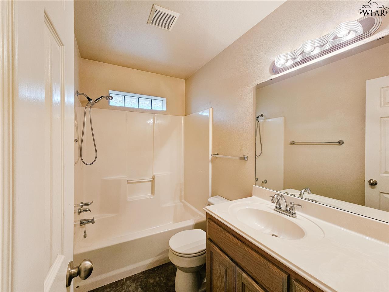 101 Kaitlin, Burkburnett, Texas image 11