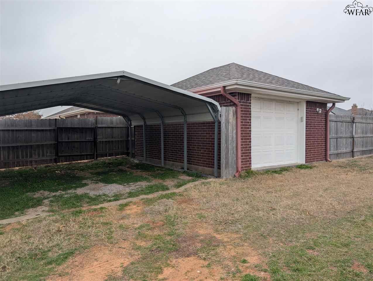 101 Kaitlin, Burkburnett, Texas image 26