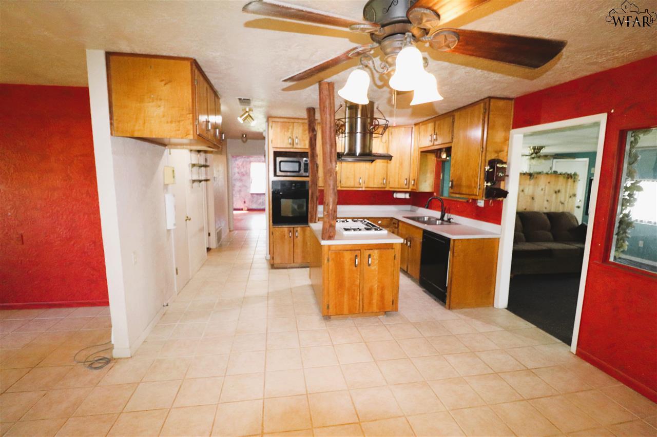246 Short Street, Henrietta, Texas image 10