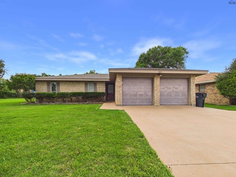 Homes For Sale - 5210 Brookwood Drive<br/> Wichita County, Wichita Falls, TX 76302
