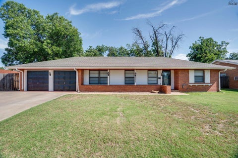 Homes For Sale - 4112 Berwick Drive<br/> Wichita Falls, TX 76309