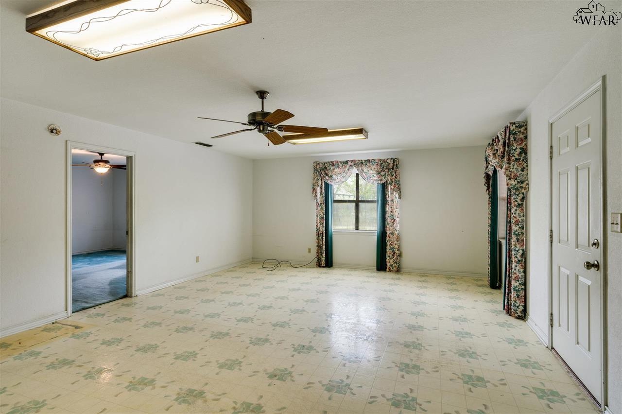 3019 Huskie Drive, Wichita Falls, Texas image 9