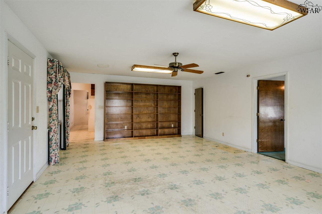 3019 Huskie Drive, Wichita Falls, Texas image 10