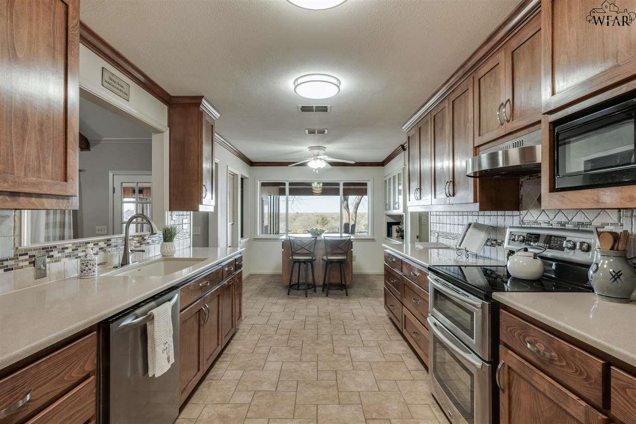 4208 Briar Cliff Drive, Wichita Falls, Texas image 6