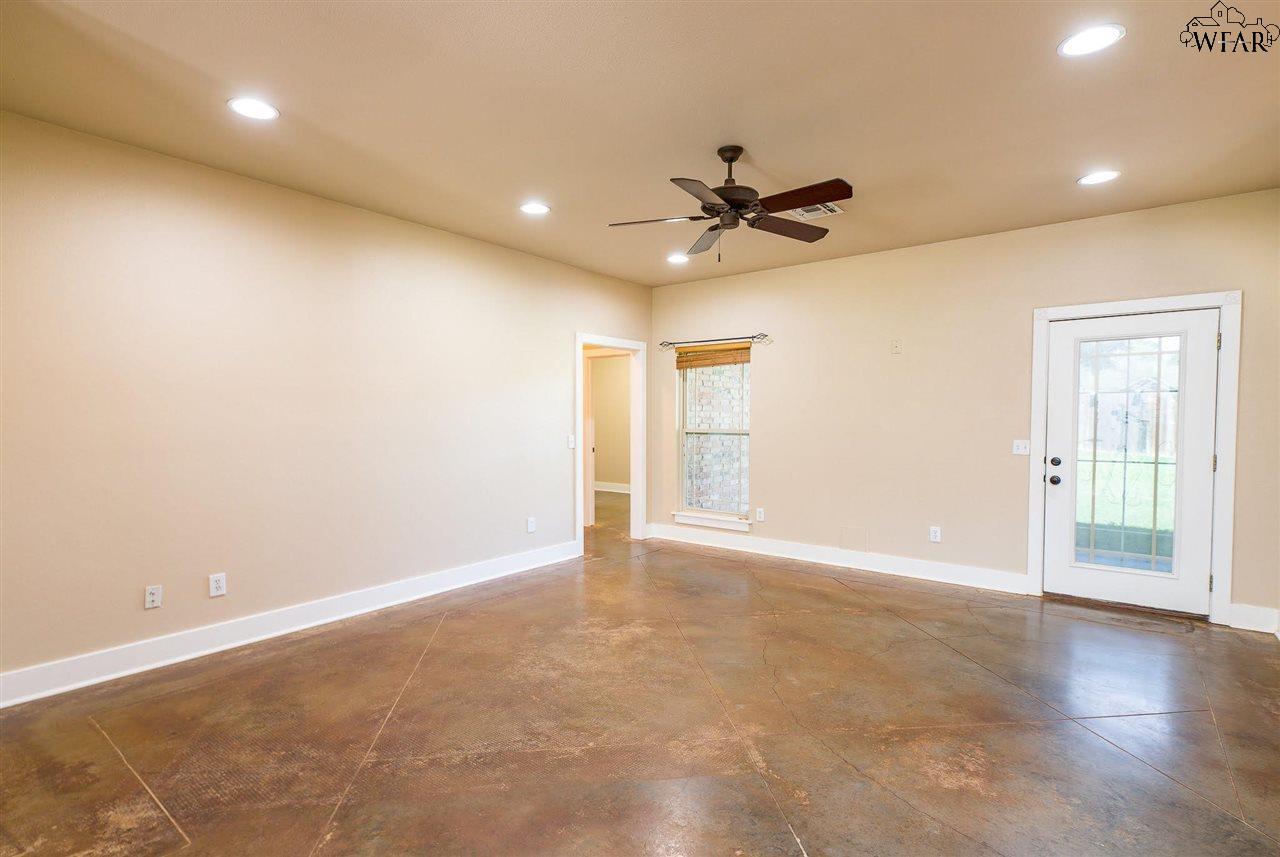 202 Skyline Drive, Wichita Falls, Texas image 6