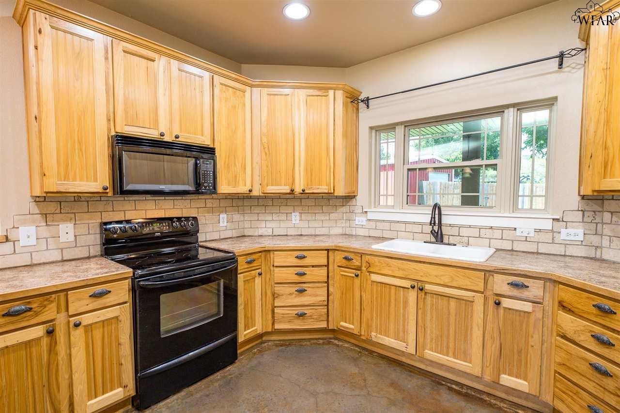 202 Skyline Drive, Wichita Falls, Texas image 11