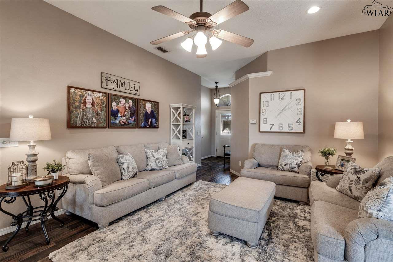 510 Callie Lane, Iowa Park, Texas image 5