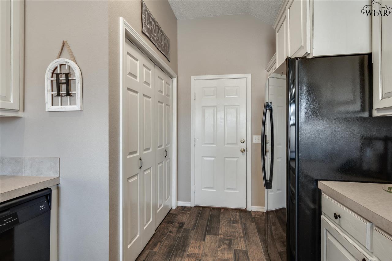 510 Callie Lane, Iowa Park, Texas image 12