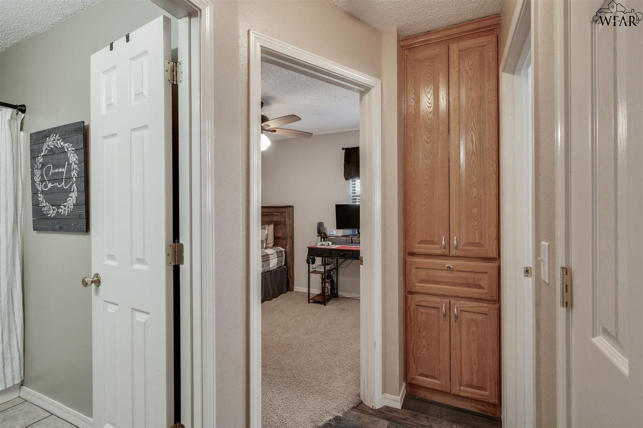 510 Callie Lane, Iowa Park, Texas image 23